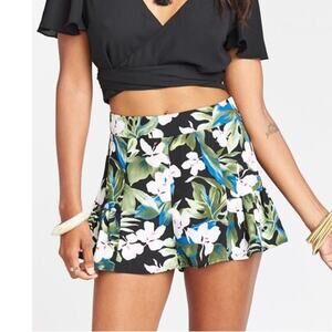 Show me your mumu island vacation skippy shorts w/ pockets beach lounge M EUC